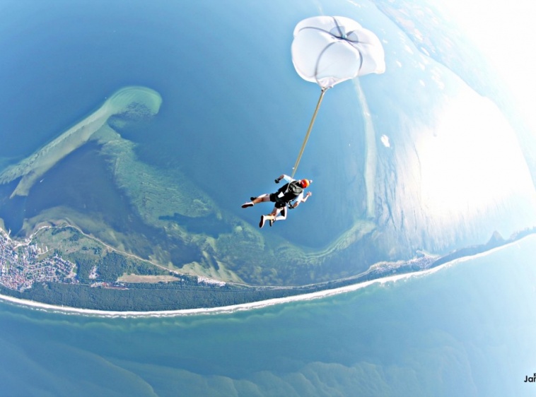 SKYDIVE HEL 