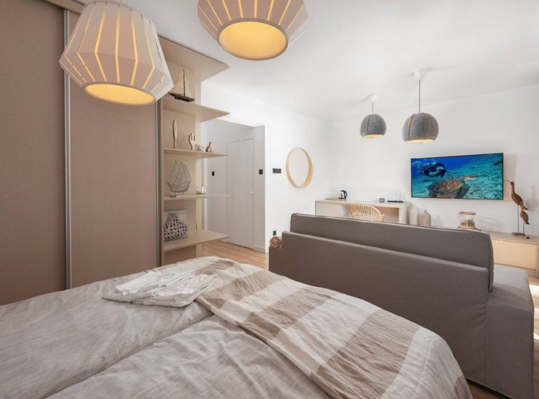 M2 Summer House 