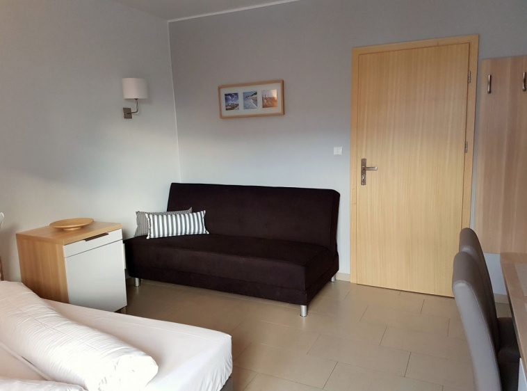 Apartamenty i pokoje gościnne IZBA U JĘDRUSIA Pokój nr 1-  na pierwszym piętrze dla 2 , 3 osób , lub pary z dwójką małych dzieci