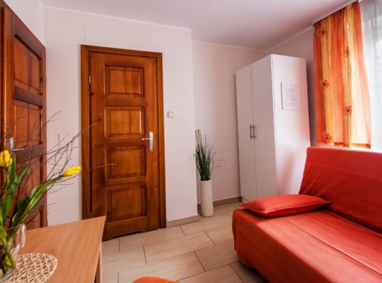 Pokoje, apartamenty, domki Krysia 