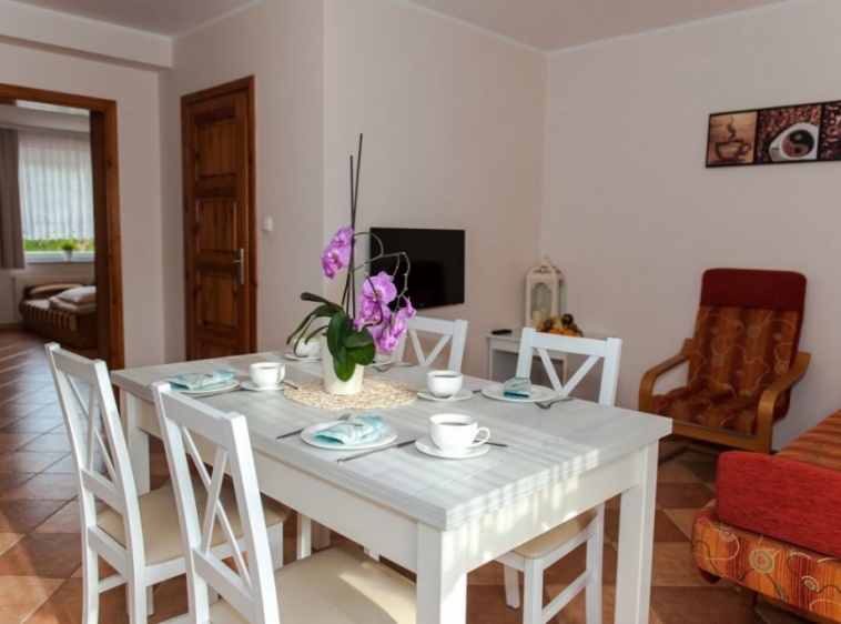 Pokoje, apartamenty, domki Krysia 