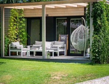 M2 Summer House 