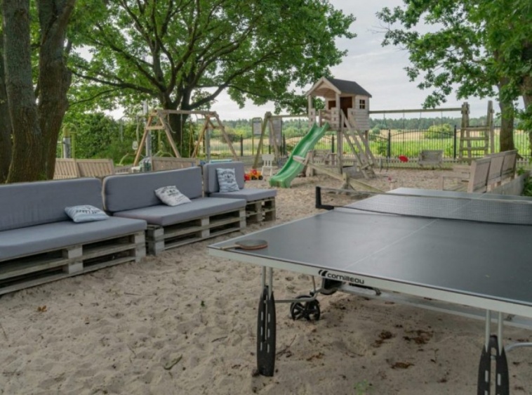 M2 Summer House 