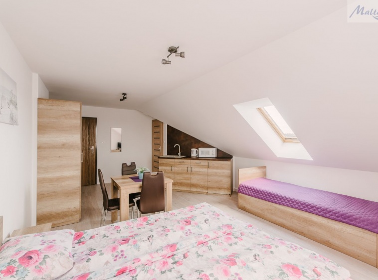 Apartamenty MALTA pokój/studio 3os. poddasze