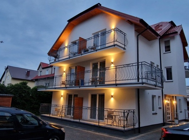KAMENA 