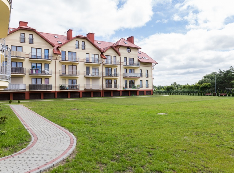 Apartament KLIF oraz duuużo miejsca do zabaw na powietrzu i gry w piłkę!