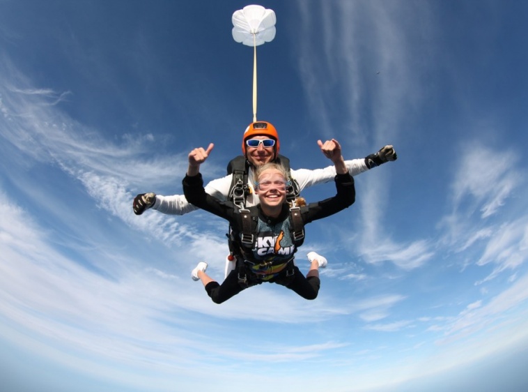 SKYDIVE HEL 