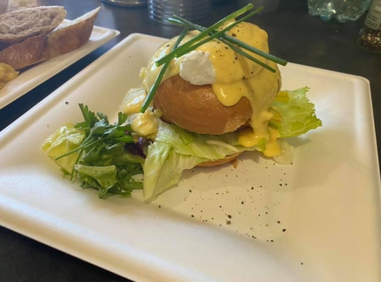 MANGO Food & Bar 