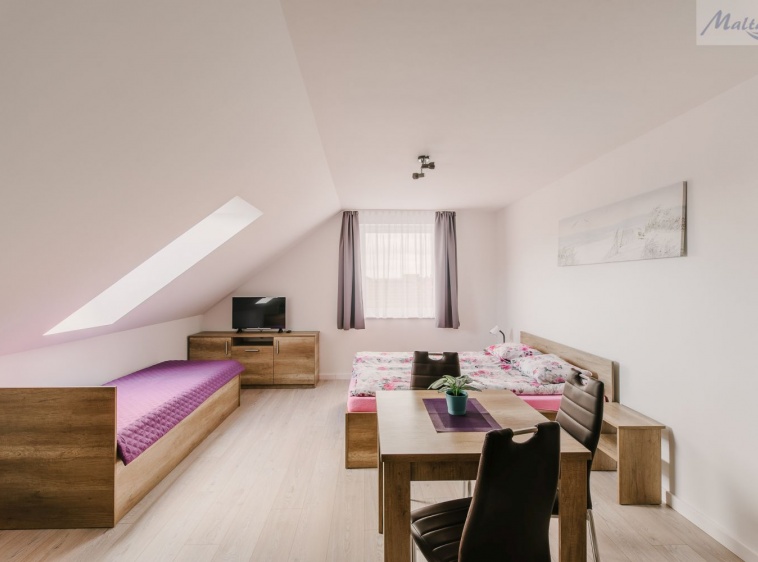 Apartamenty MALTA pokój/studio 3os. poddasze