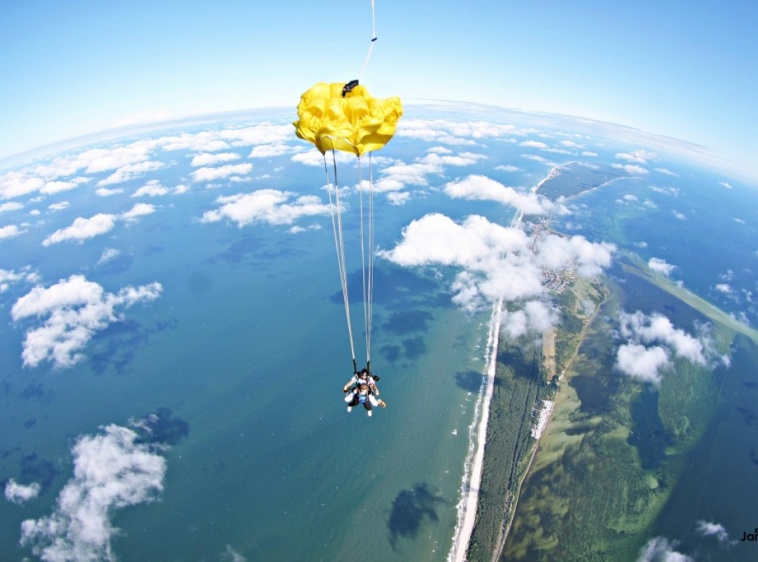 SKYDIVE HEL 