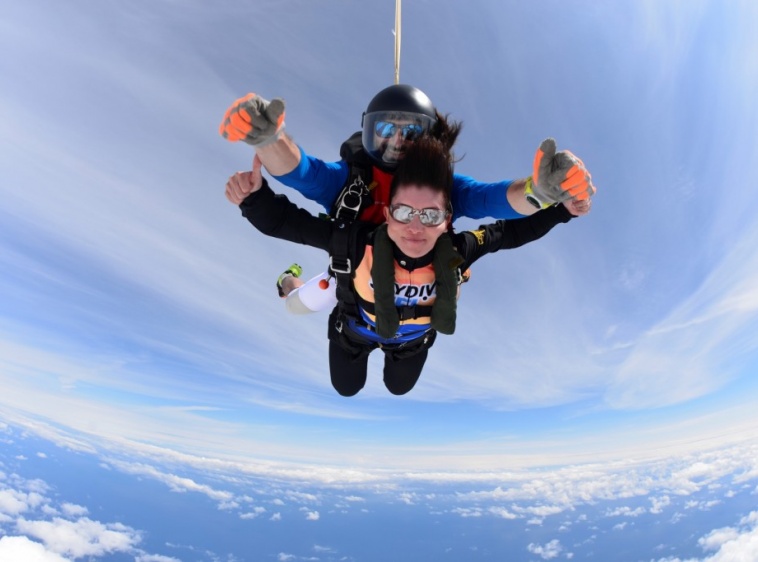 SKYDIVE HEL 