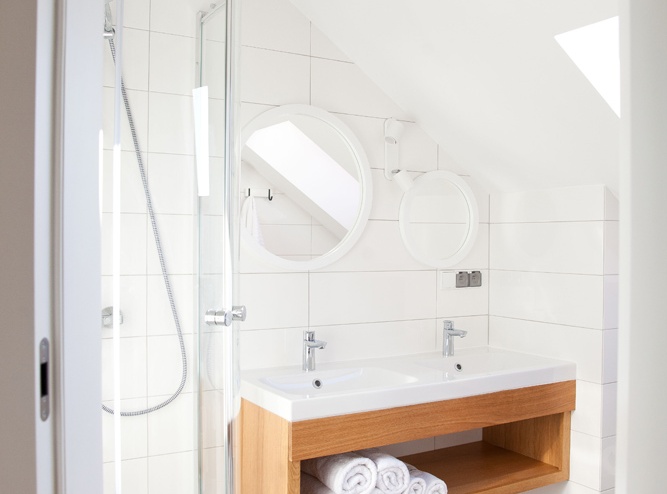 Apartament Zachodni Łazienka z prysznicem
