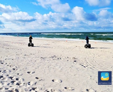 Jeśli spacer po plaży to za mało, przejedź się Segway'em.