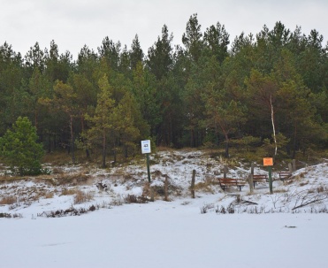 Karwia - zima, wejście na plażę nr 43, 6 km od Jastrzębiej Góry.