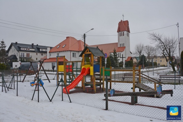 Plac zabaw dla dzieci przy ulicy Kolorowej.